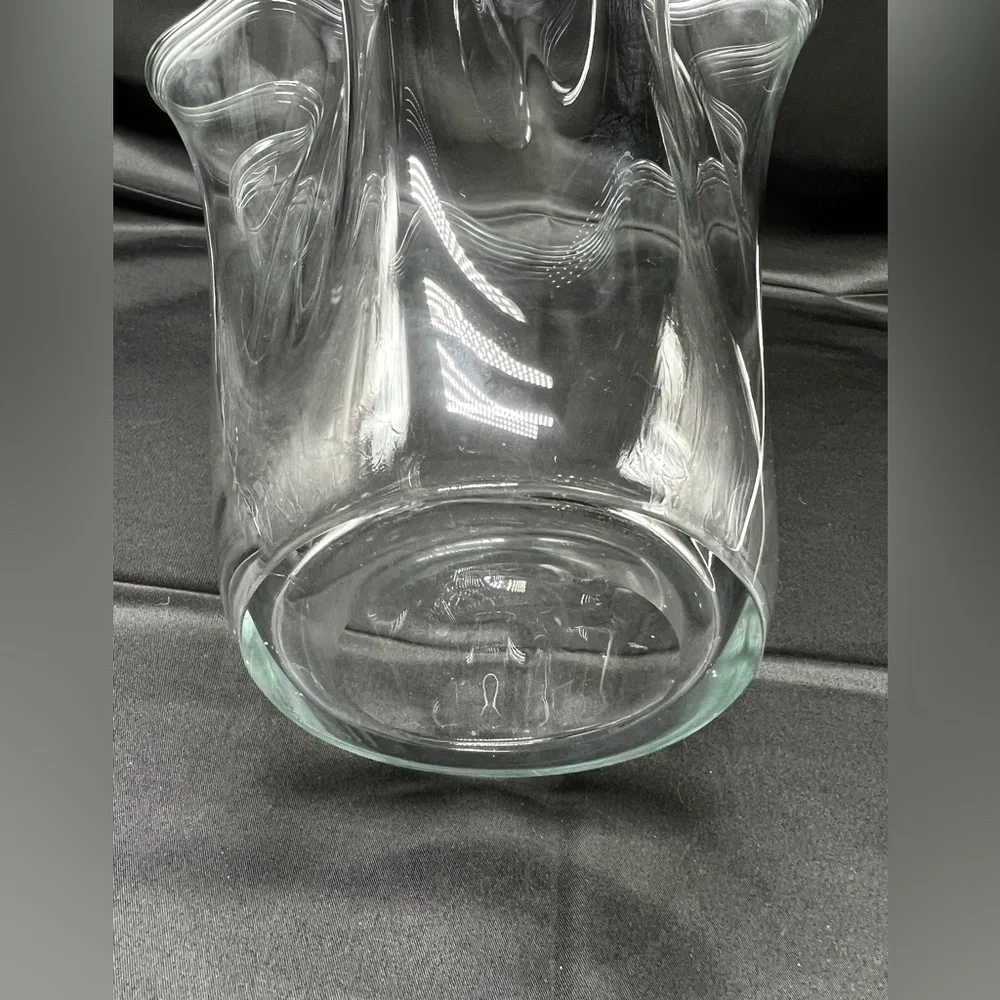 Clear Vintage Glass Flower Handkerchief ruffled vase